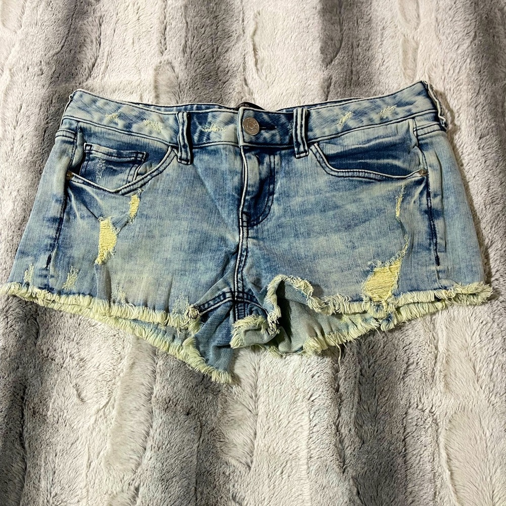 Express acid washed short shorts size 8